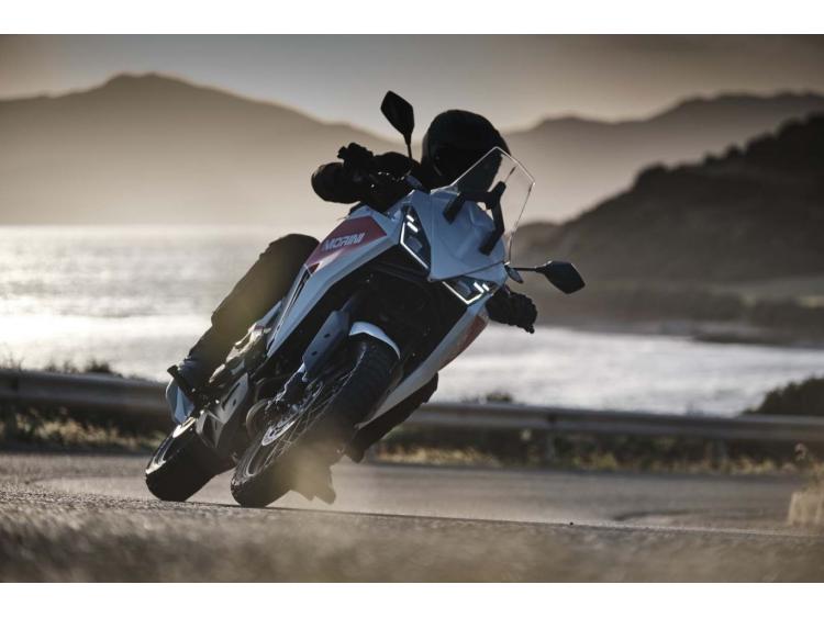 MOTO MORINI X-CAPE 649 ROUES BATONS