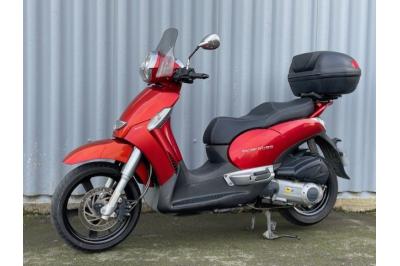 APRILIA SCARABEO 300