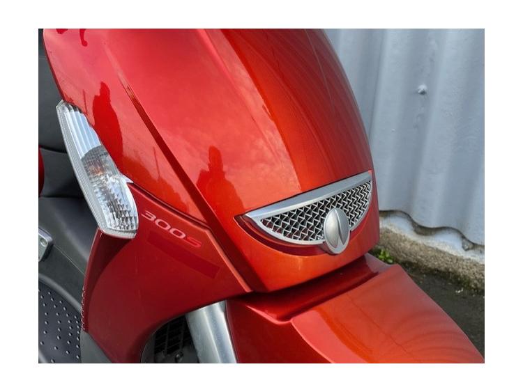 APRILIA SCARABEO 300 à partir de 49€/mois*