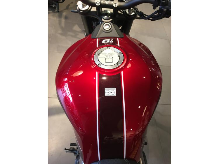 MOTO MORINI SEIEMMEZZO 650 STR